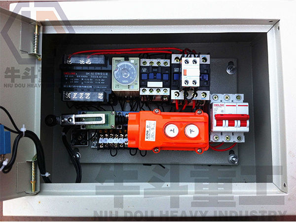 升降機(jī)配電箱
