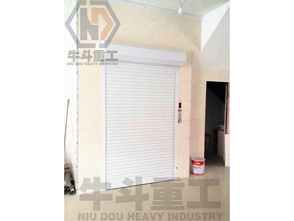 升降機(jī)卷簾門