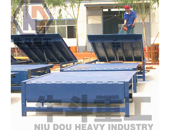 固定式液壓登車橋